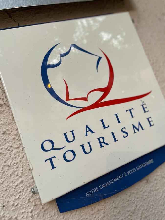 Contact Hotel Les Platanes Villeneuve Sur Lot Centre 외부 사진